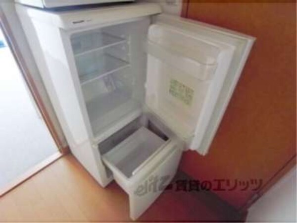 冷蔵庫置場(冷蔵庫付)