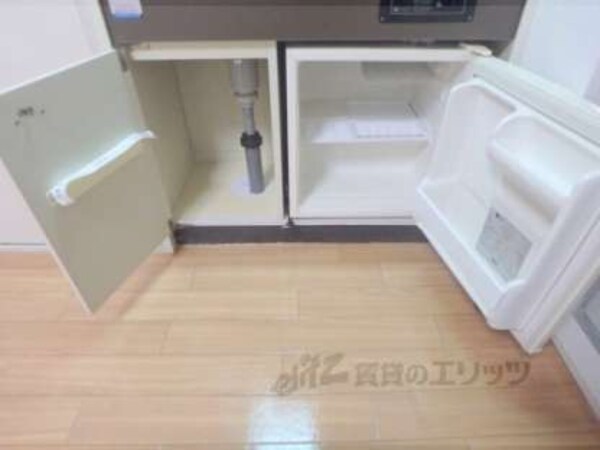下部収納、冷蔵庫