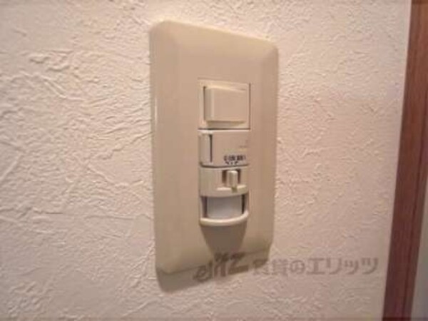 玄関照明スイッチ