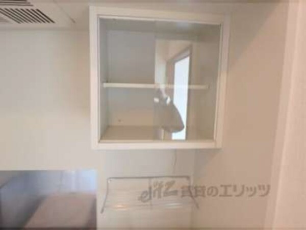 キッチン(上部収納スペースあります。)