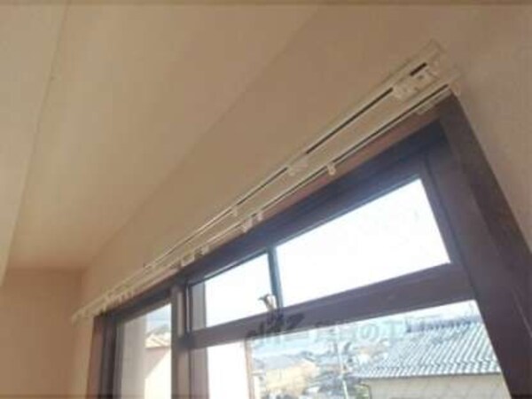 カーテンレール