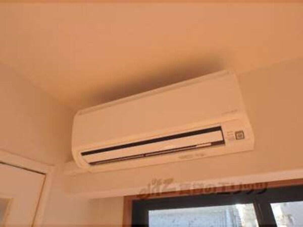 リビングエアコン