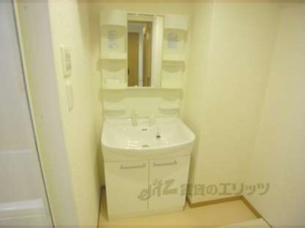 洗髪洗面化粧台