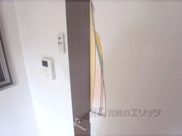 扉のステンドガラス