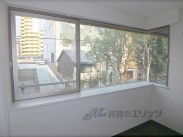 リビング窓