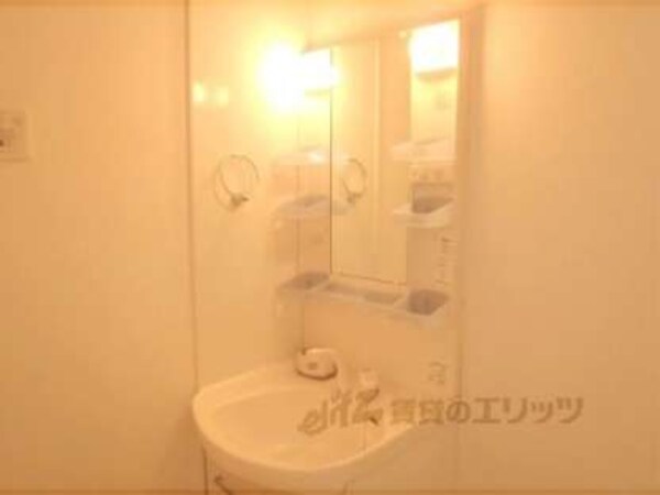 洗面所(うれしい独立洗面台あり)