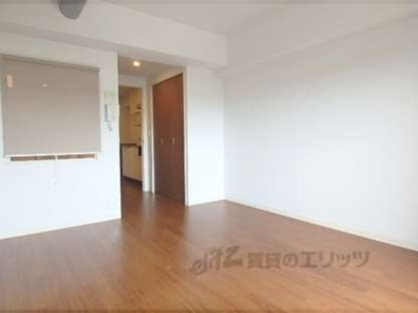 洋室(清潔感のあるお部屋です)