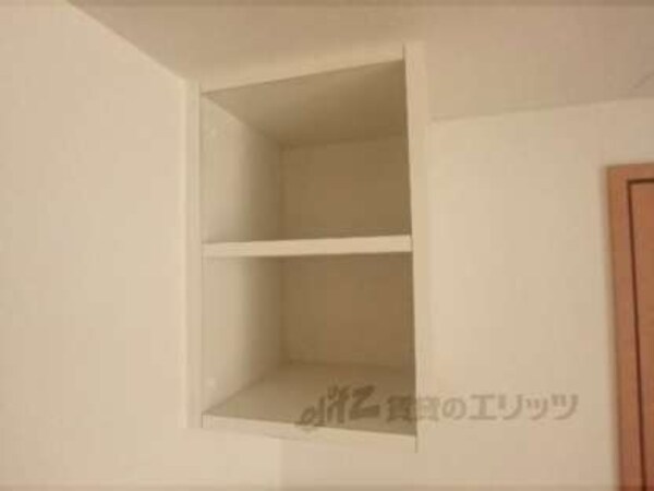 冷蔵庫上部収納