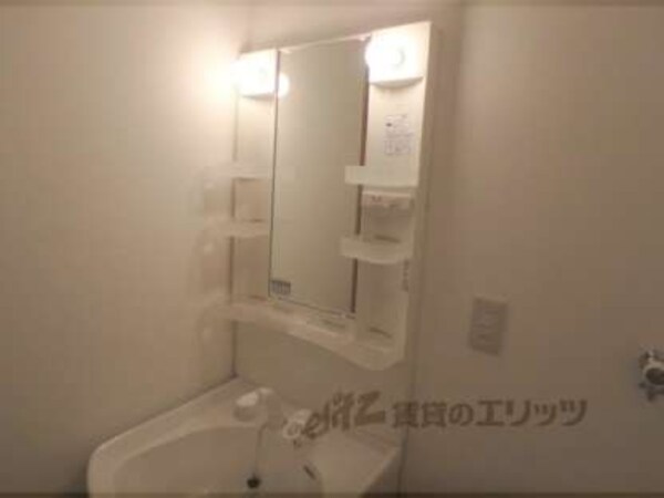 独立洗面台