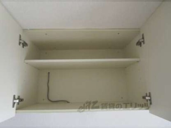 キッチン(上部収納)