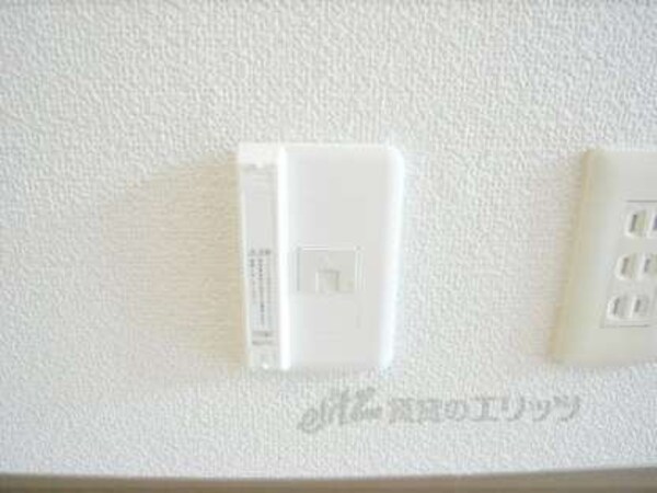 ネット線差込口