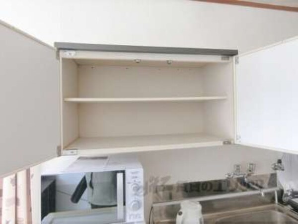 キッチン(大きな窓が付いています)