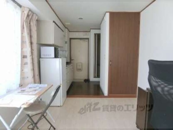 洋室(大きな収納付です)