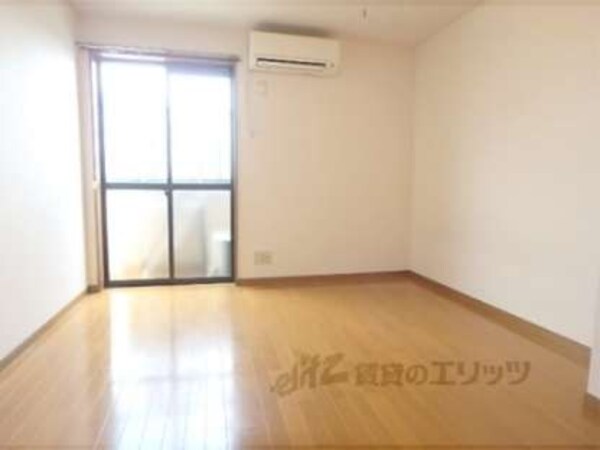 居室(7帖ある広いお部屋です)