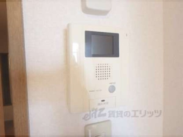 モニターフォン(顔が見れるので安心です)