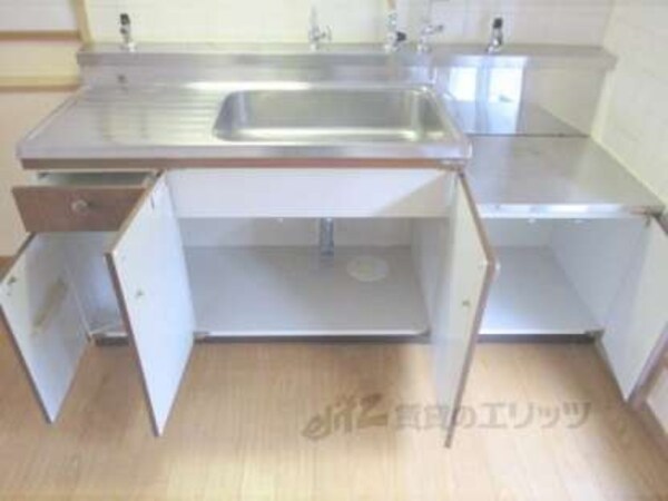 キッチン下部収納