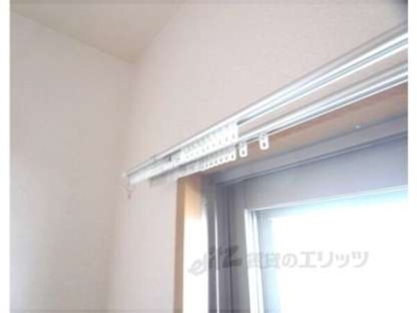 カーテンレール