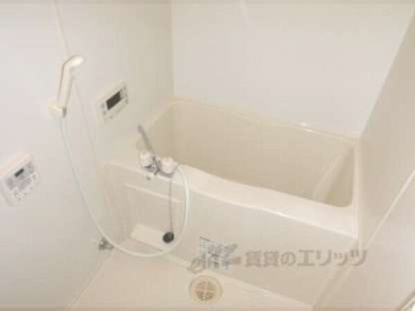 風呂(高機能な換気扇付いてます。)