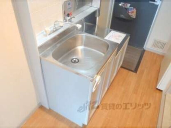 キッチン(２口ガスコンロ設置できます。)