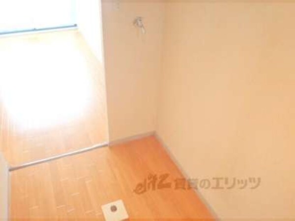 洗濯機置場(洗濯機は室内に置けます。)