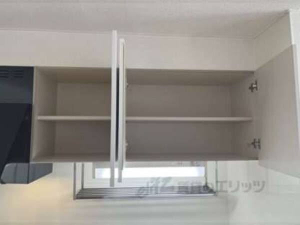 キッチン(上部収納)