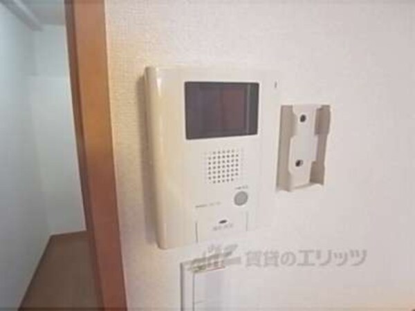 ドアホン(カメラ付きで安心ですね。)