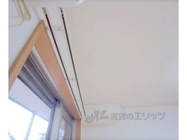 カーテンレール