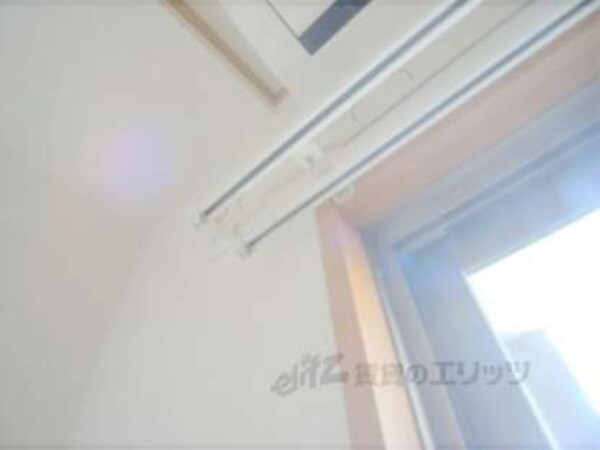 カーテンレール