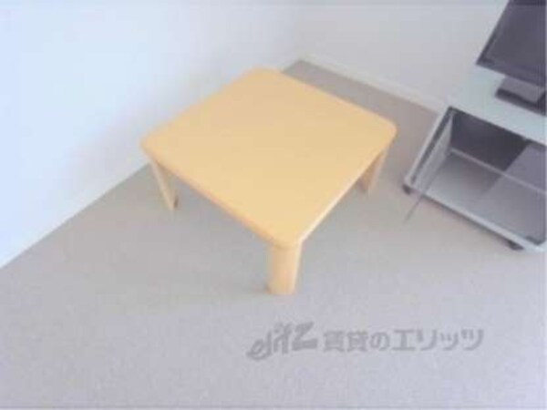 テーブル