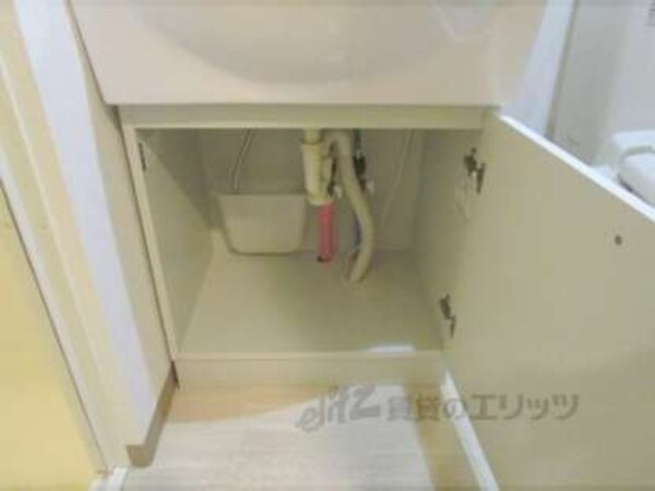 洗面所下部収納