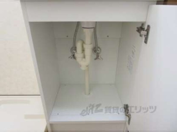 下部収納