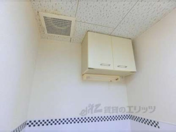 キッチン上部収納