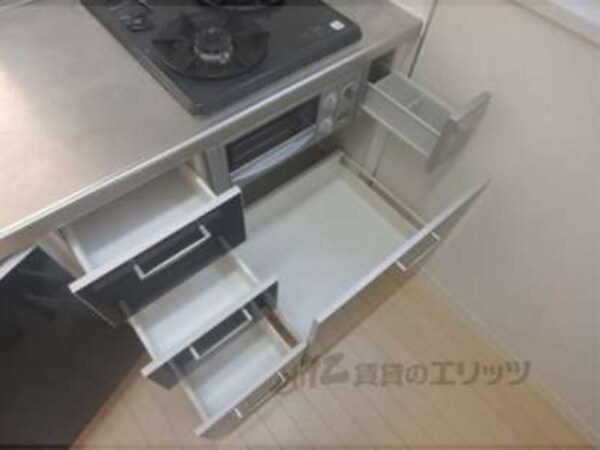 キッチン下部収納