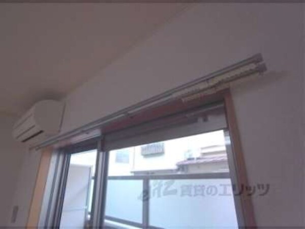 カーテンレール