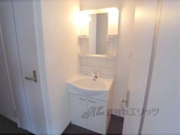 洗面所(独立洗面所もあります。)