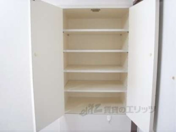 下駄箱(開けた状態です。)