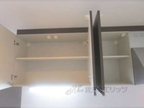 キッチン(上部収納)