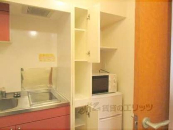 キッチン横収納