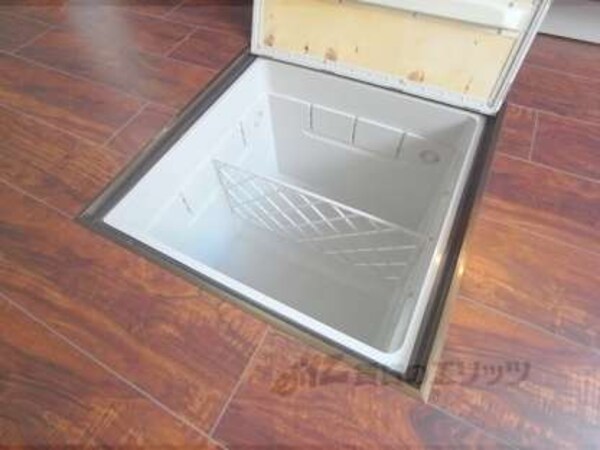 キッチン床下収納