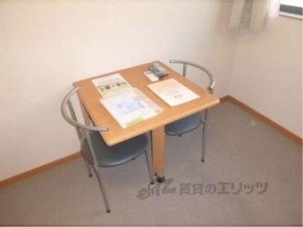 備え付けテーブル
