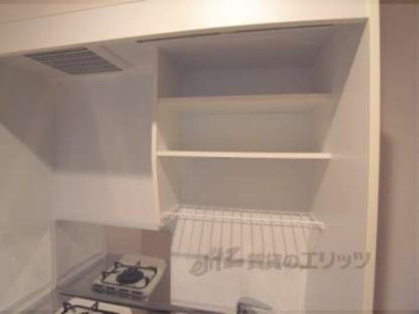 キッチン上部棚