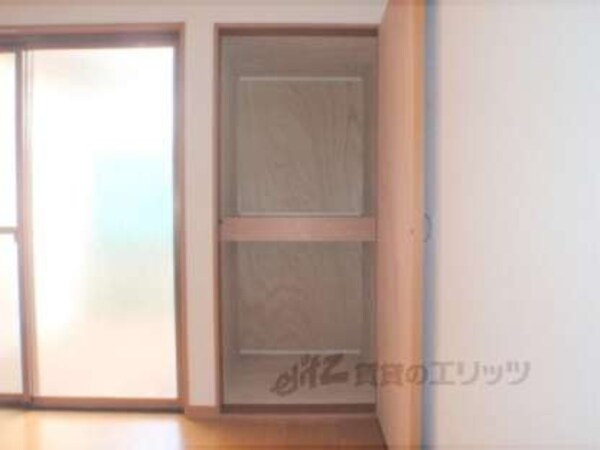 押し入れ