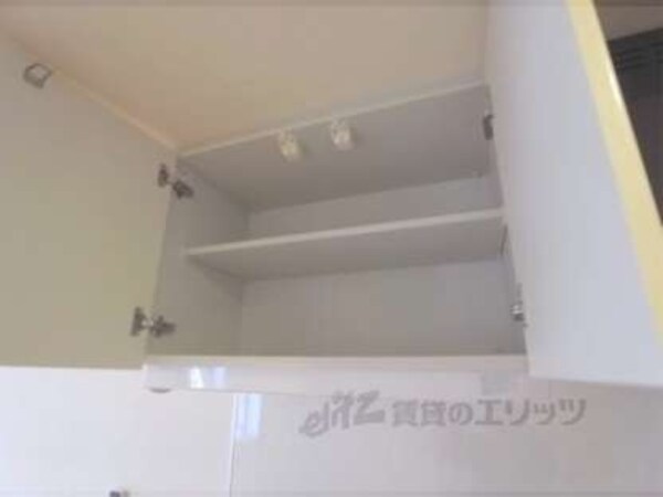 キッチン上部収納