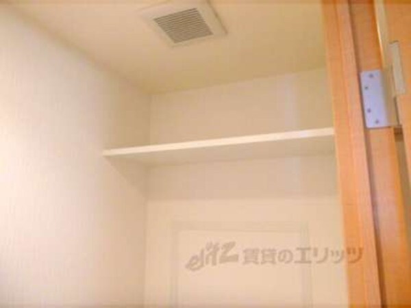 トイレ戸棚