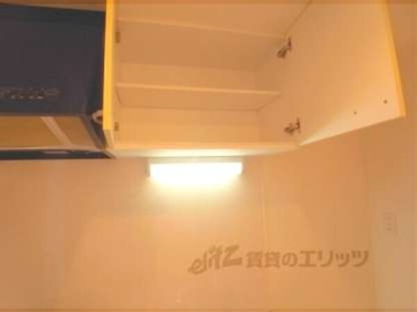 キッチン上部収納