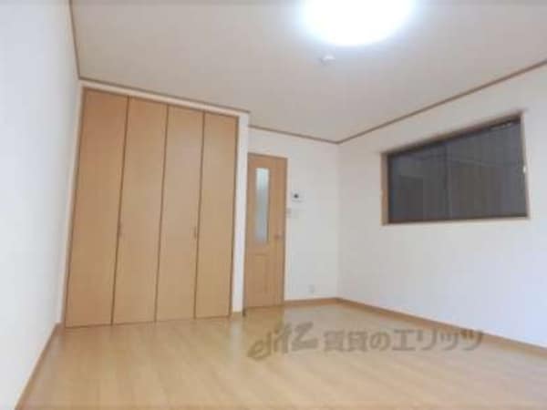 洋室(お部屋は広々9.5帖です。)