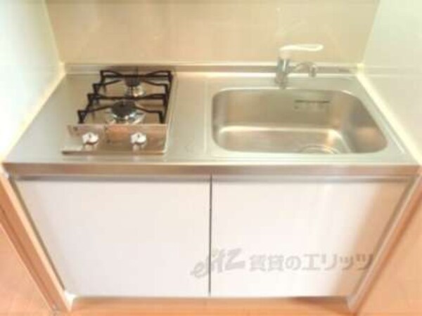 キッチン(二口ガスコンロです)