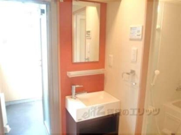 洗面所(独立洗面台です)