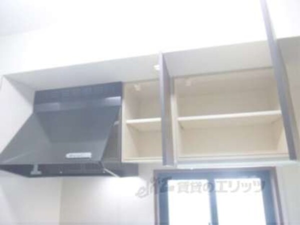 キッチン(収納棚の上部)