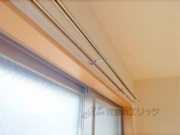 カーテンレール